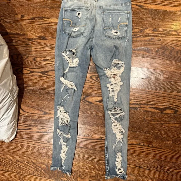 Distressed Jeans - Picture 2 of 4